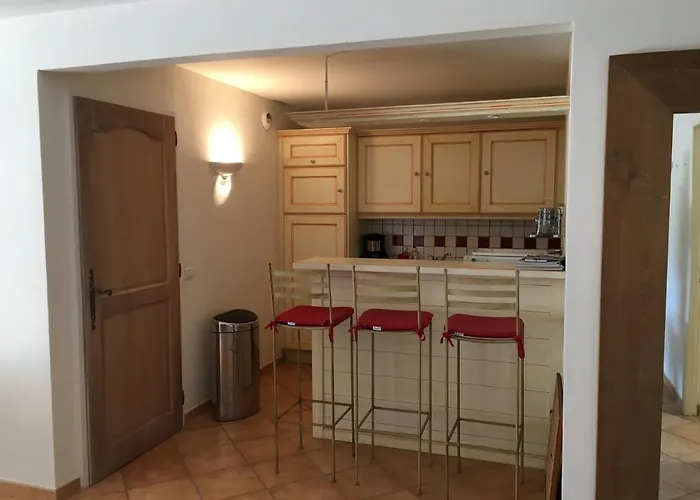 - 3 Bedroom Apartment, Air Conditioned, Outdoor Terrace, Swimming Pool Apartman *