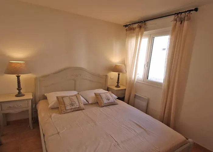 - 3 Bedroom Apartment, Air Conditioned, Outdoor Terrace, Swimming Pool Apartman *