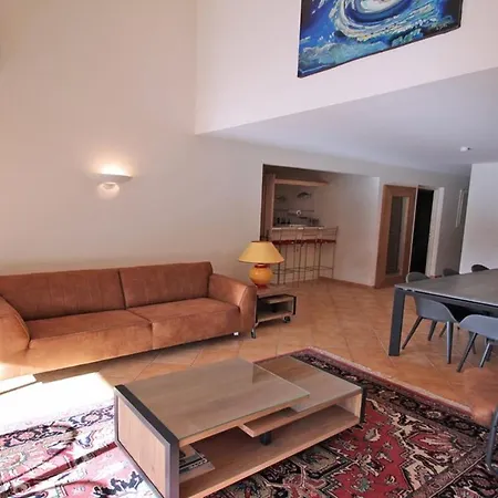 - 3 Bedroom Apartment, Air Conditioned, Outdoor Terrace, Swimming Pool Daire