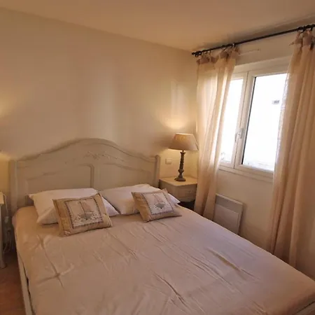 - 3 Bedroom Apartment, Air Conditioned, Outdoor Terrace, Swimming Pool Appartement *