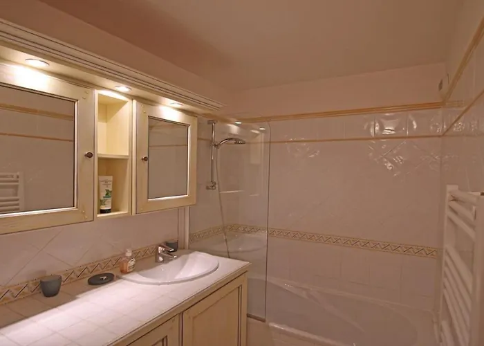 - 3 Bedroom Apartment, Air Conditioned, Outdoor Terrace, Swimming Pool *